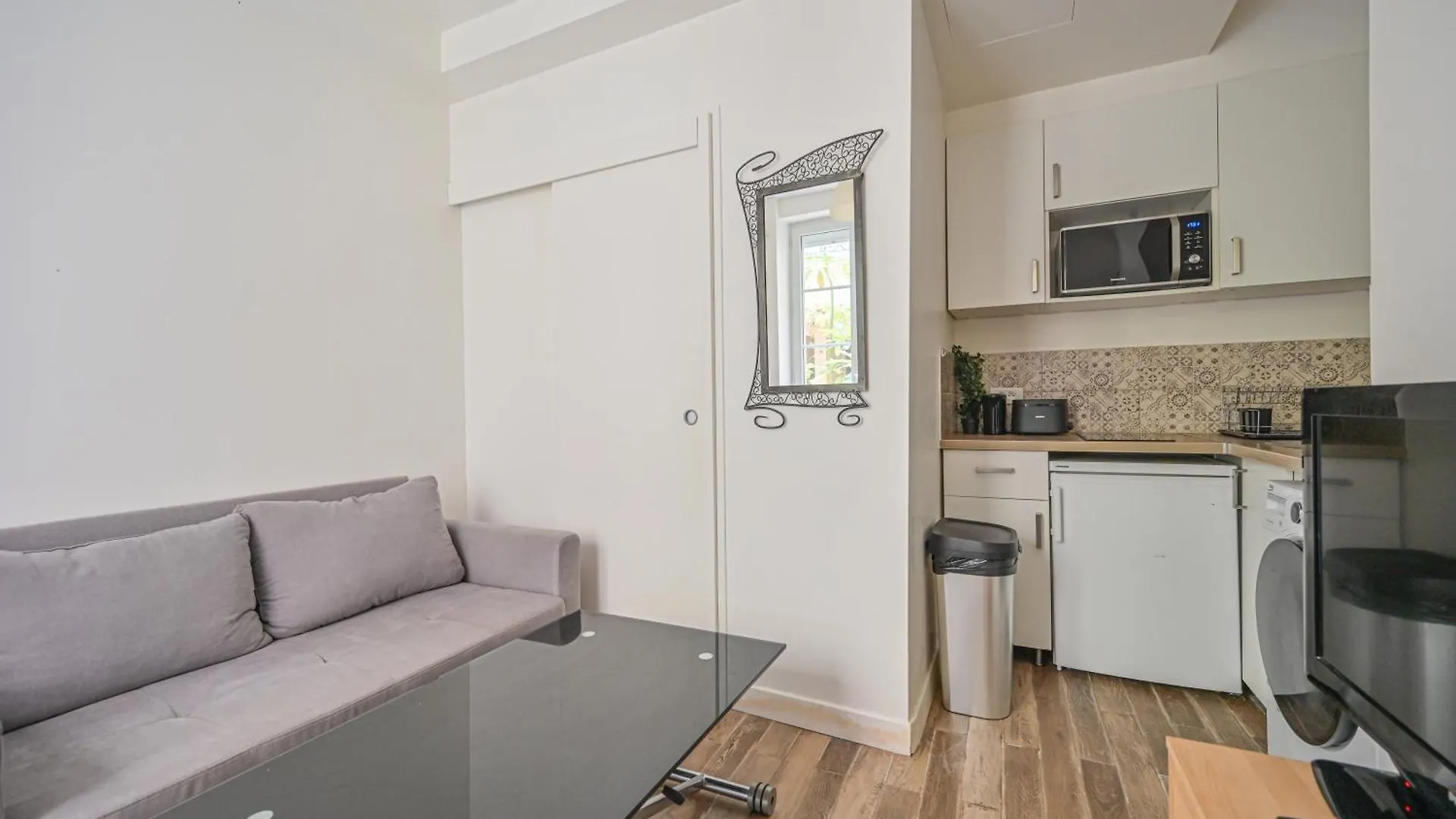 Appartement Suite Truffaut Paris
