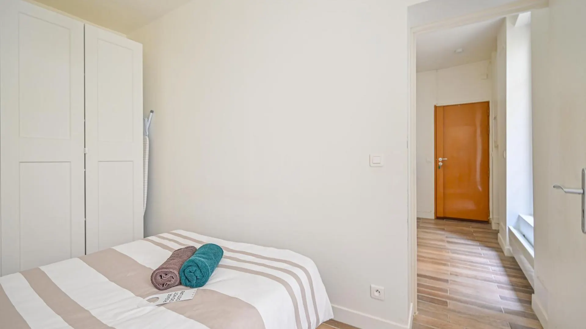 Apartment Appartement Suite Truffaut Paris