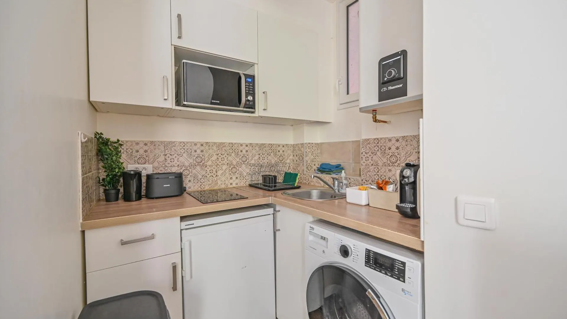 Appartement Suite Truffaut Paris France